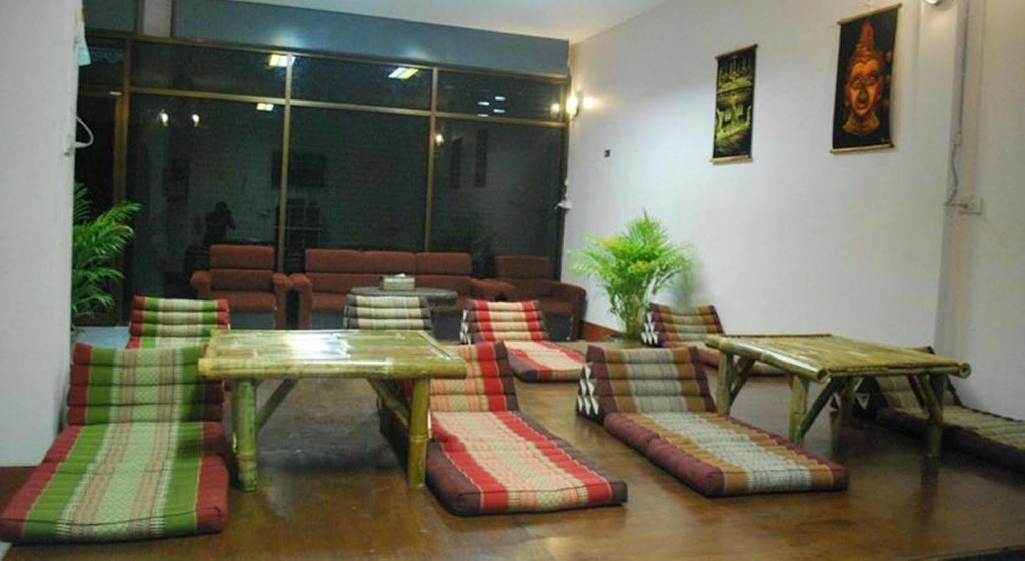 באן קאי Baan Kai Hostel מראה חיצוני תמונה