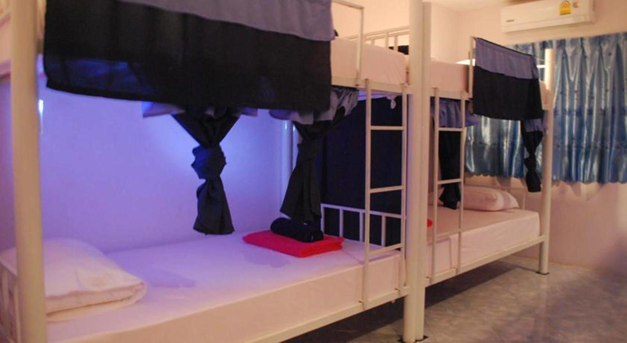באן קאי Baan Kai Hostel מראה חיצוני תמונה