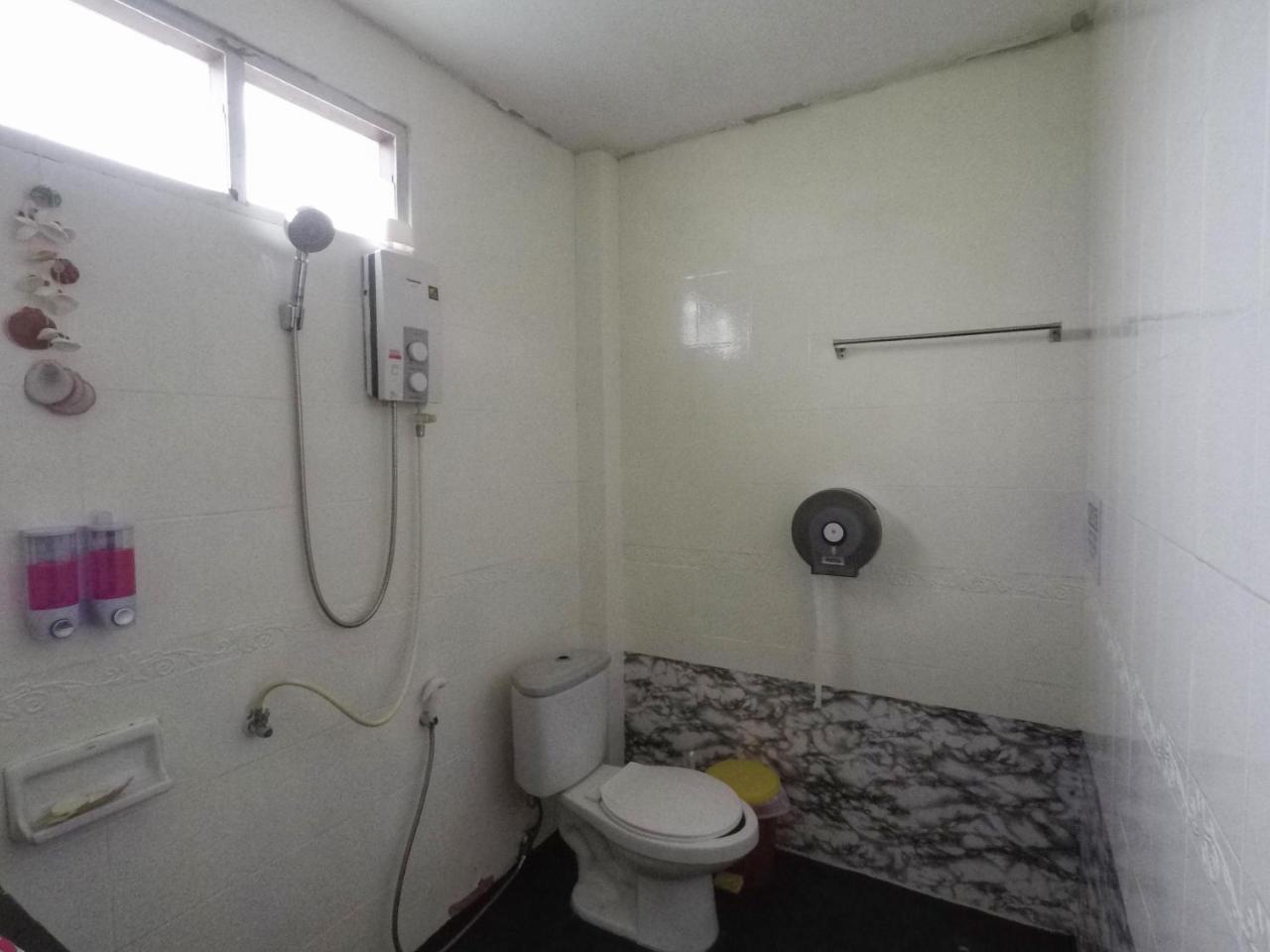 באן קאי Baan Kai Hostel מראה חיצוני תמונה